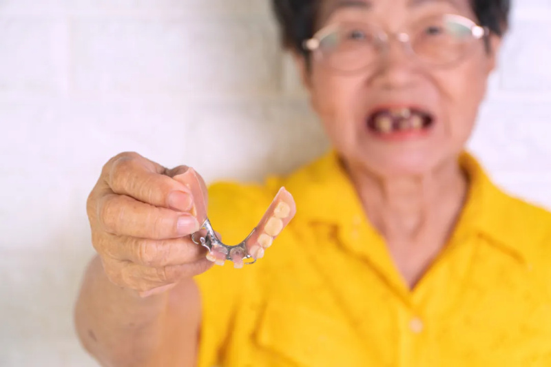牙齒修復(fù)，不止這三種方法，你需要慎重選擇